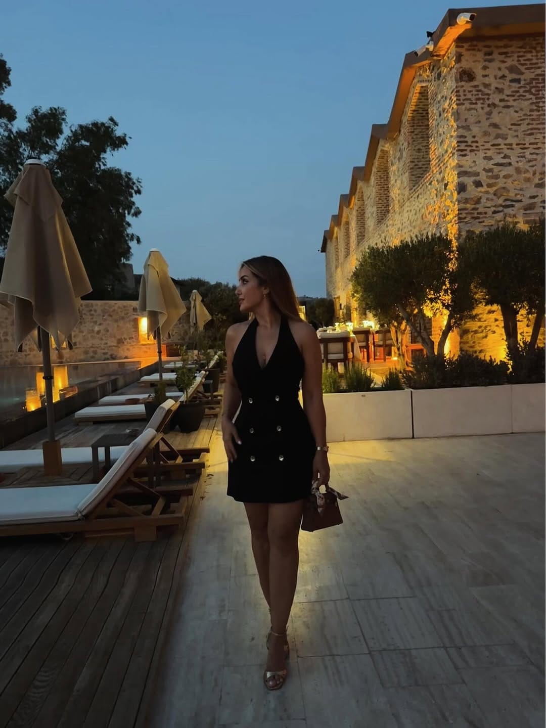 Post 9 by 𝐒𝐔𝐙𝐀𝐍 𝐌𝐎𝐊𝐑𝐄𝐄 on Instagram (carousel)