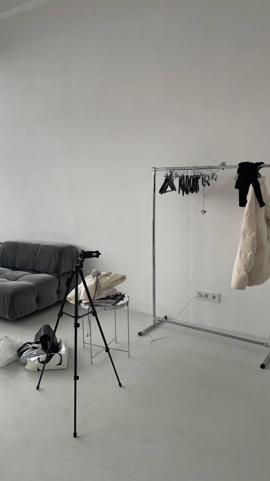 Post 10 by Tomi London • Content Creator on Instagram (video)
