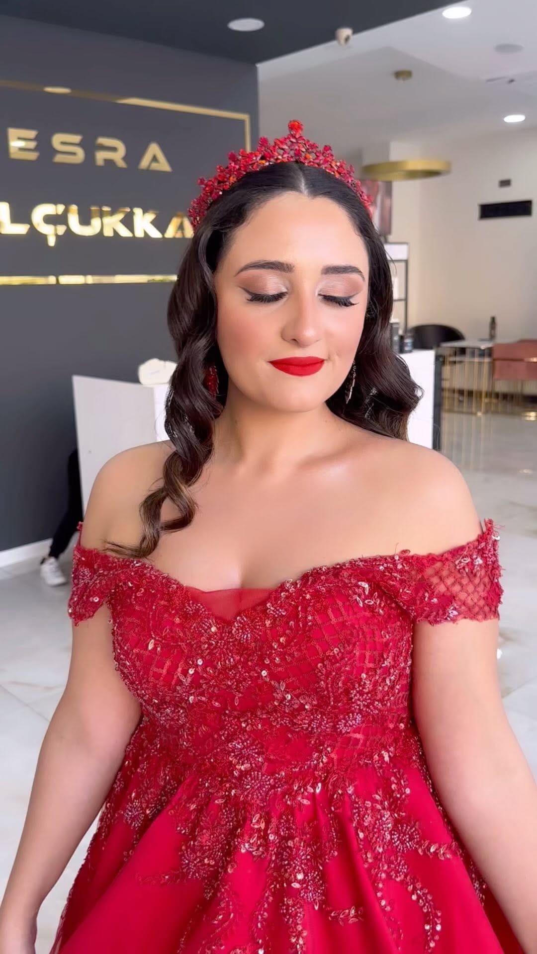 Post 5 by Esra Selçukkaya on Instagram (video)