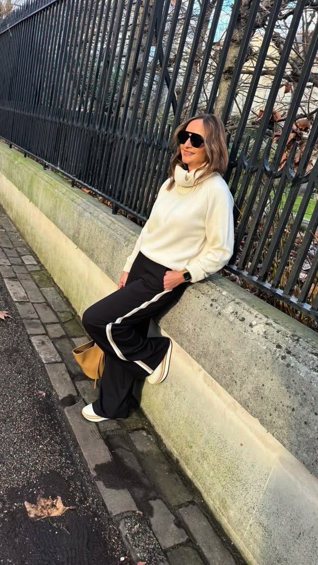 Post 1 by Liz Jane on Instagram (video)