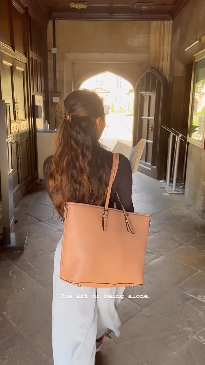 Post 10 by Pooja Singh on Instagram (video)