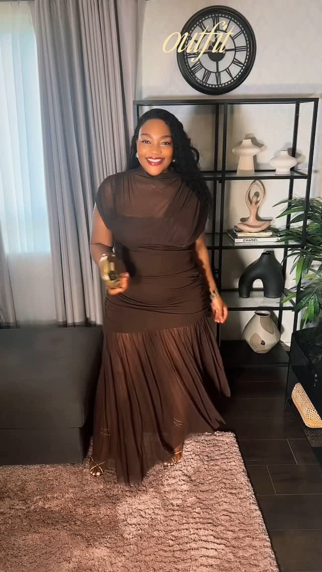 Post 4 by aMINA alLY on Instagram (video)