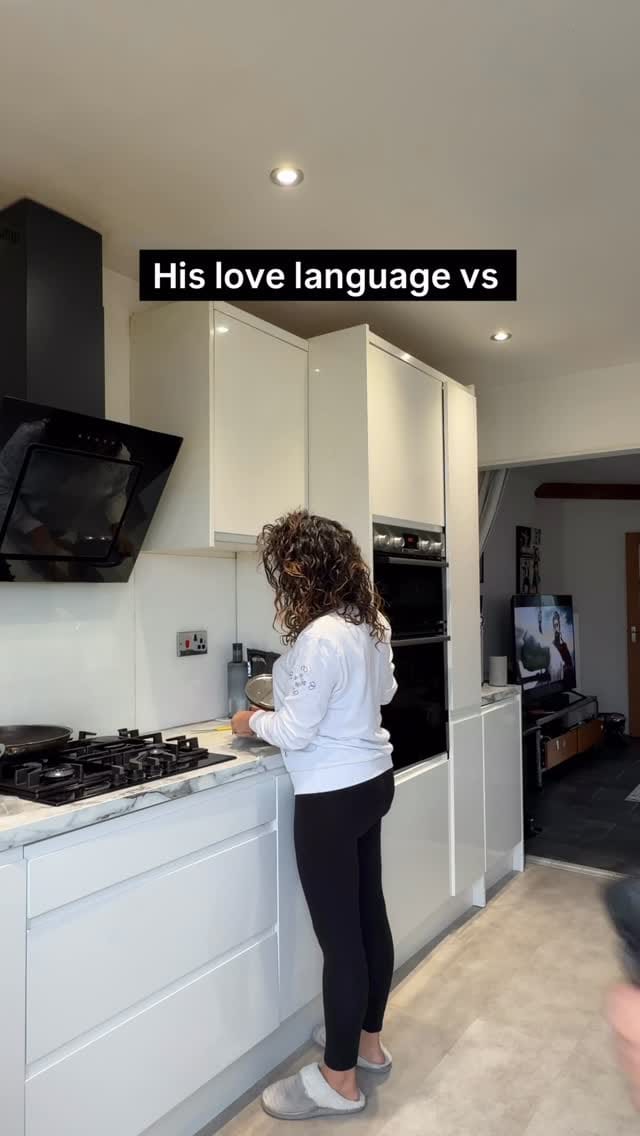 Post 6 by Rashi Singh on Instagram (video)