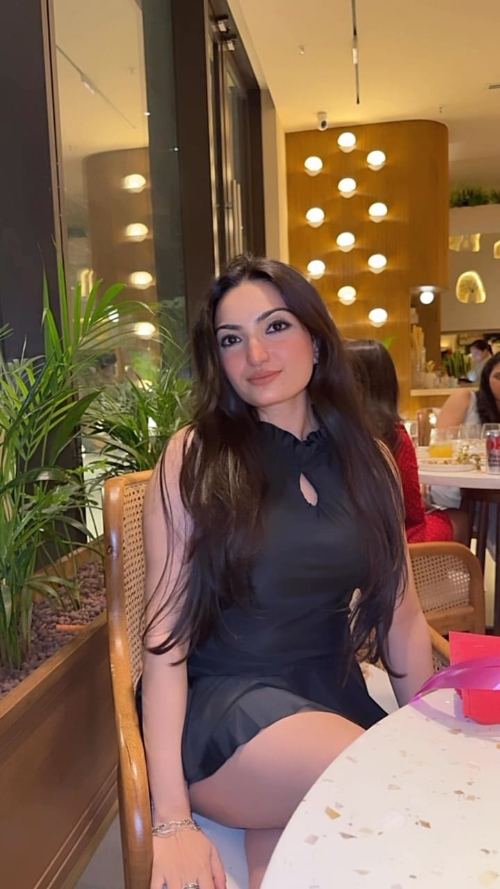 Post 5 by Shikha Karkera on Instagram (video)