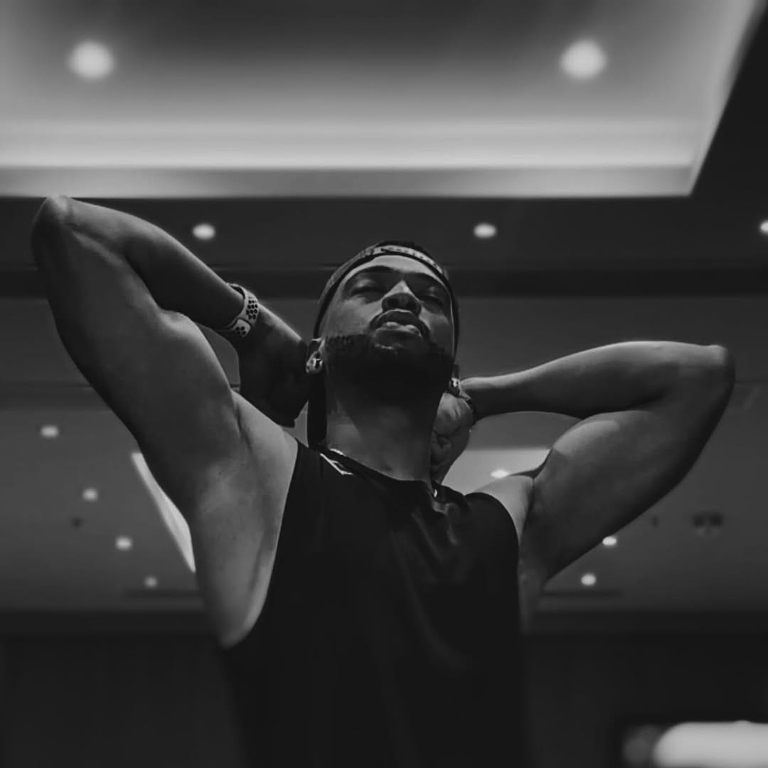 Post 6 by Dior Robinson on Instagram (image)