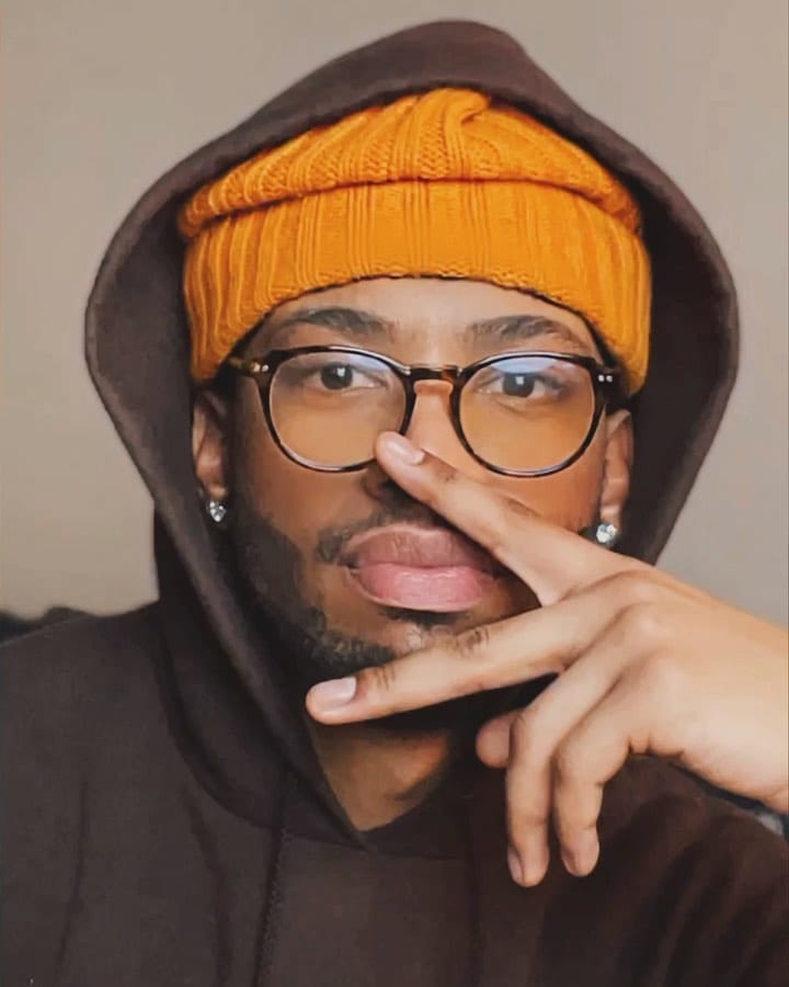 Post 10 by Dior Robinson on Instagram (video)