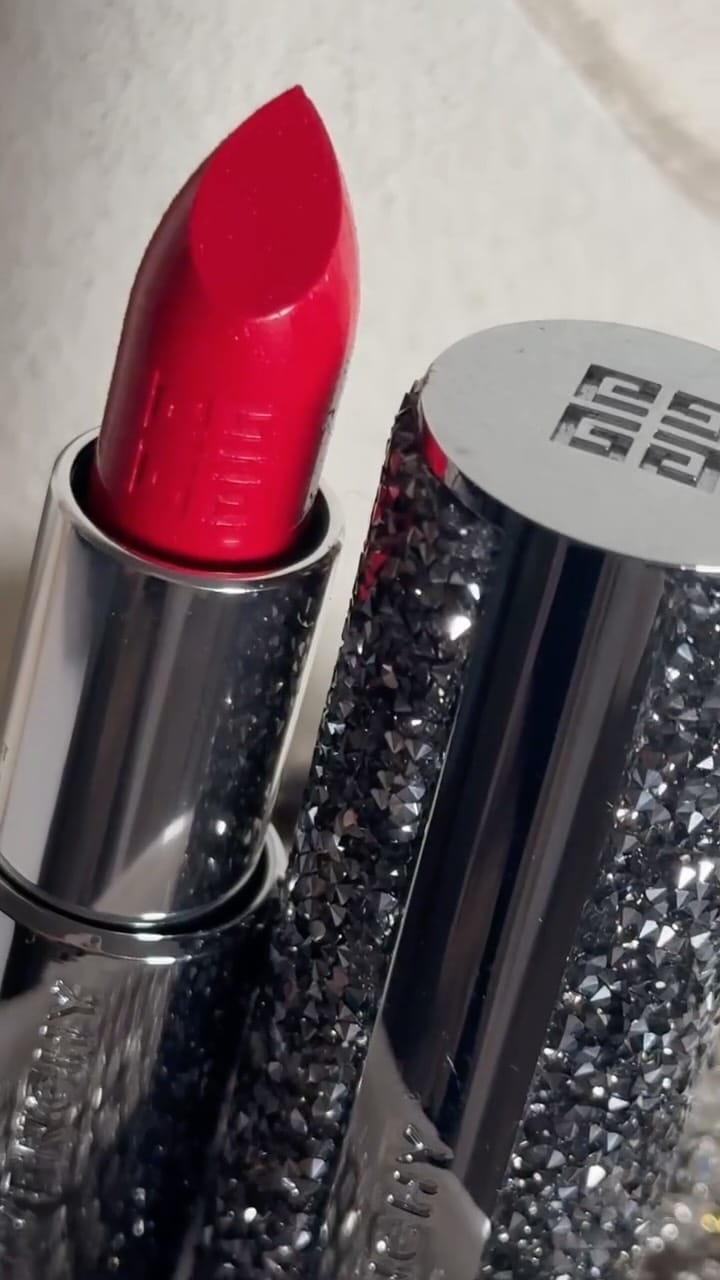 Post 2 by Chelsea Tarbox on Instagram (video)