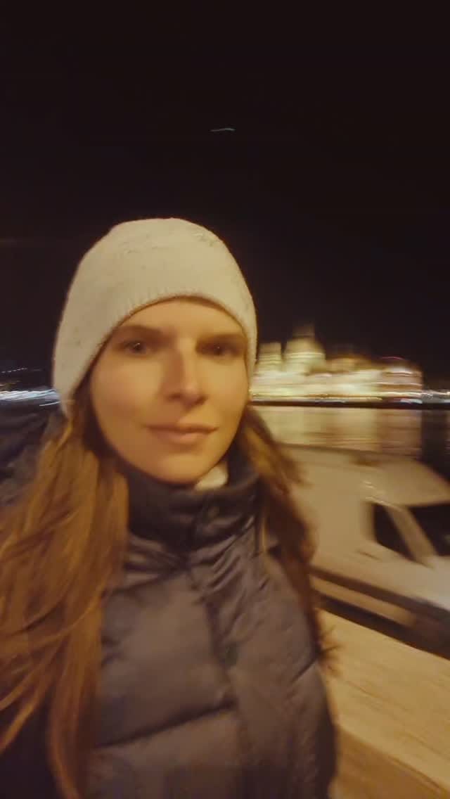 Post 2 by Henrietta Szentes on Instagram (video)