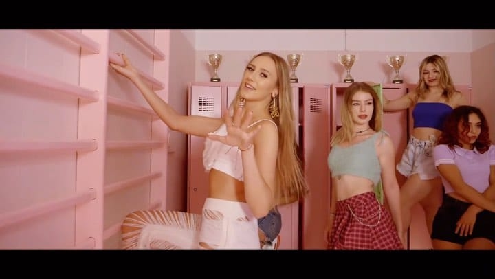 Post 10 by Wiktoria Tracz on Instagram (video)