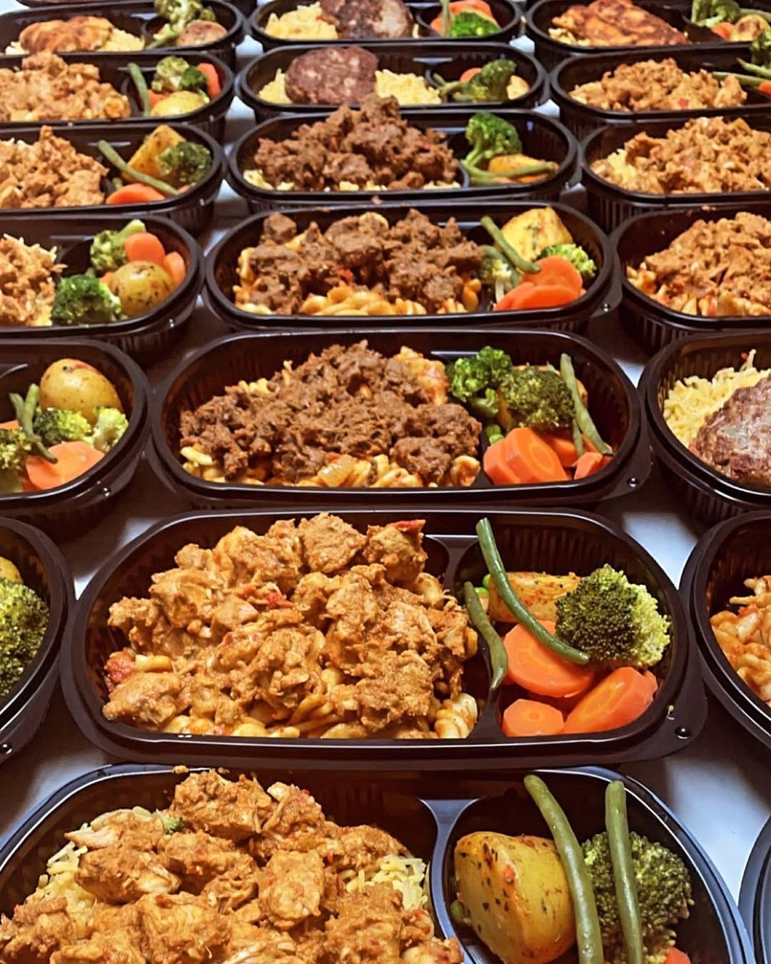 Post 1 by GYM DINS on Instagram (image)