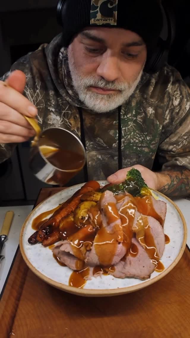 Post 1 by Ollie Eats|Food|London|BBQ|Travel on Instagram (video)