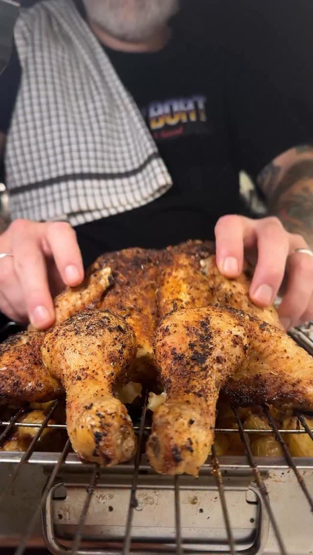 Post 10 by Ollie Eats|Food|London|BBQ|Travel on Instagram (video)