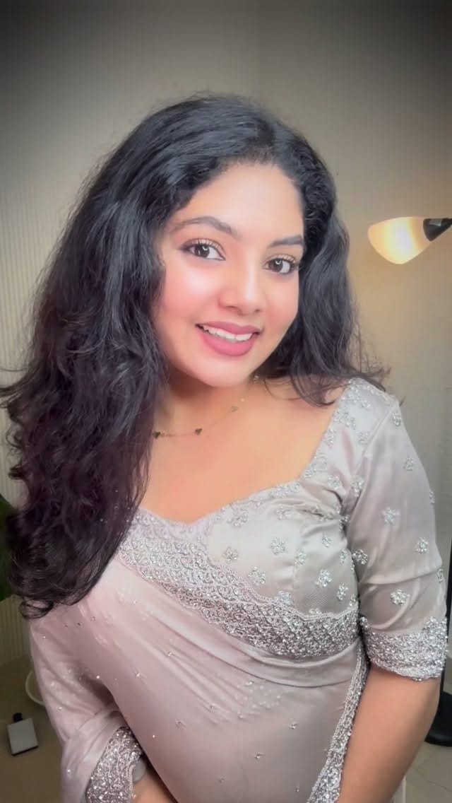Post 7 by Bindu Gowda on Instagram (video)