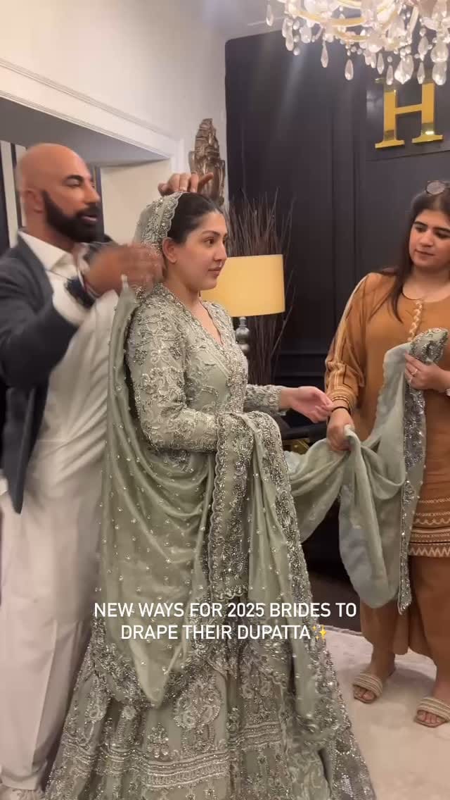 Post 9 by Helena Naeem on Instagram (video)