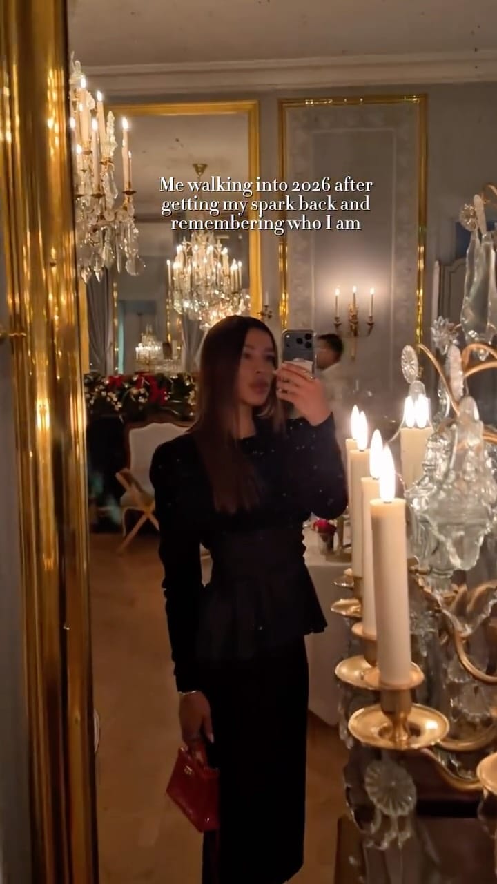 Post 6 by Elsina Khayrova on Instagram (video)