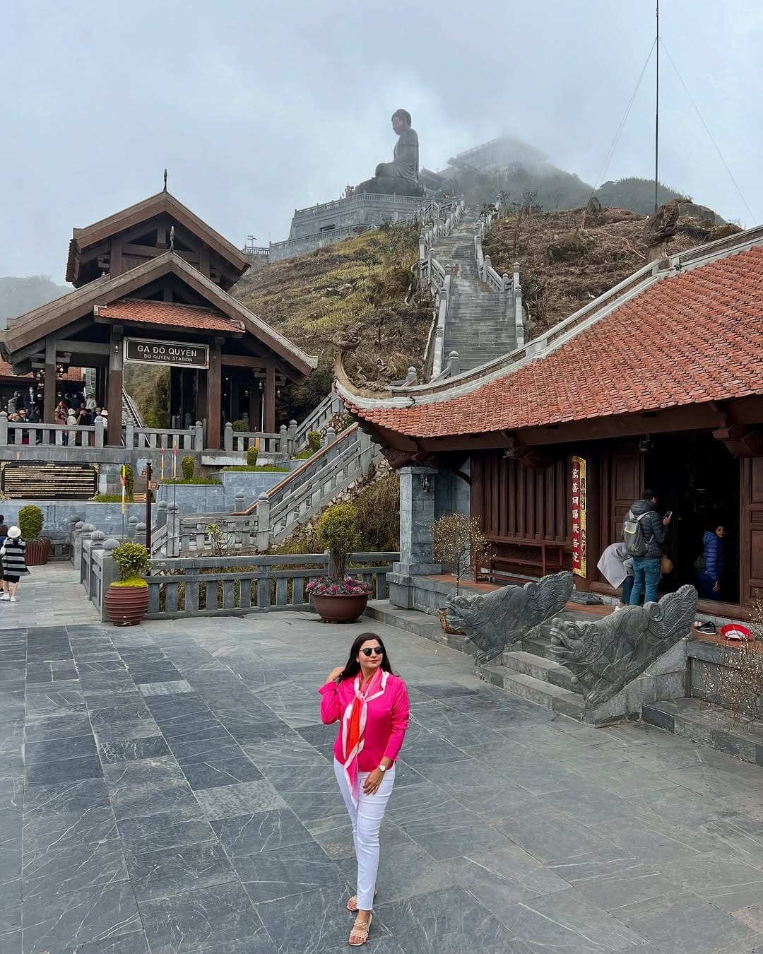 Post 4 by Aakriti Arora 🧿 on Instagram (carousel)