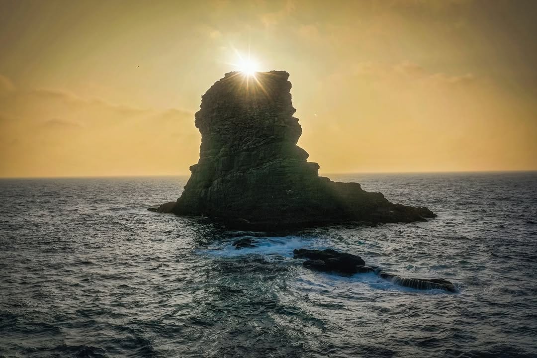 Post 7 by Frank Cosgrove on Instagram (image)