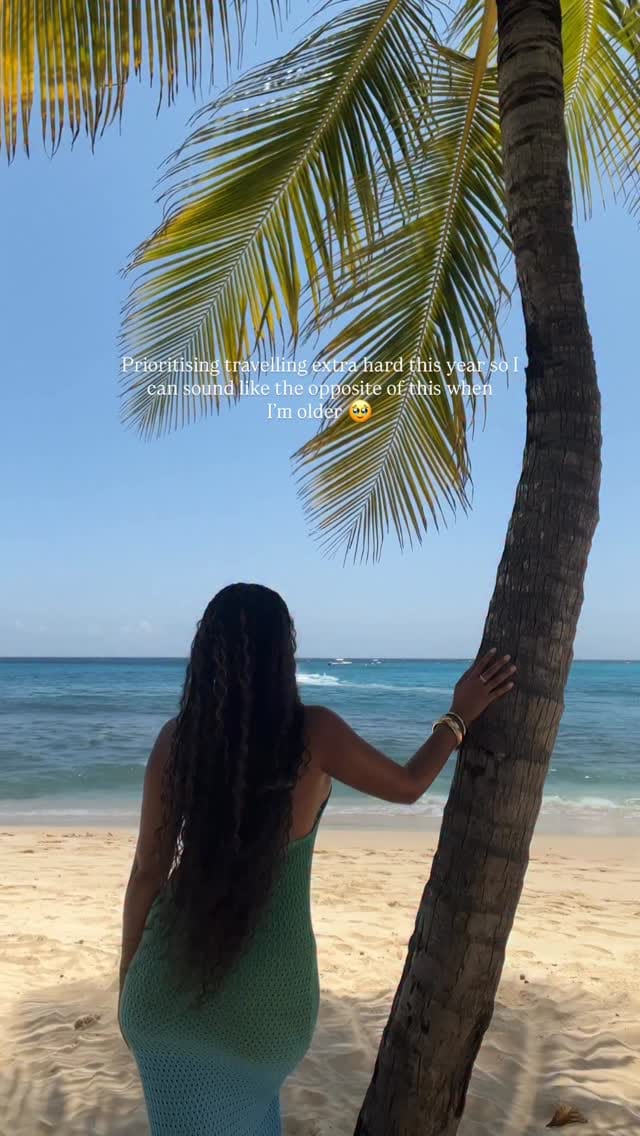 Post 5 by Zeena Xena on Instagram (video)