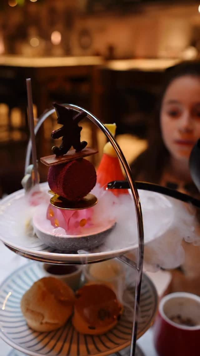 Post 9 by Elena Sandor | DIGITAL STRATEGIST on Instagram (video)