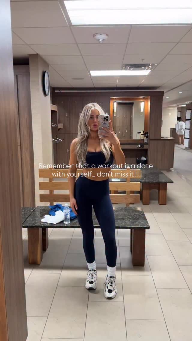 Post 2 by 𝗟𝗜𝗦𝗦♥︎ on Instagram (video)