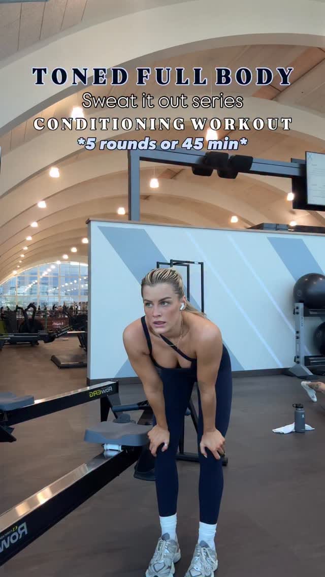 Post 8 by 𝗟𝗜𝗦𝗦♥︎ on Instagram (video)