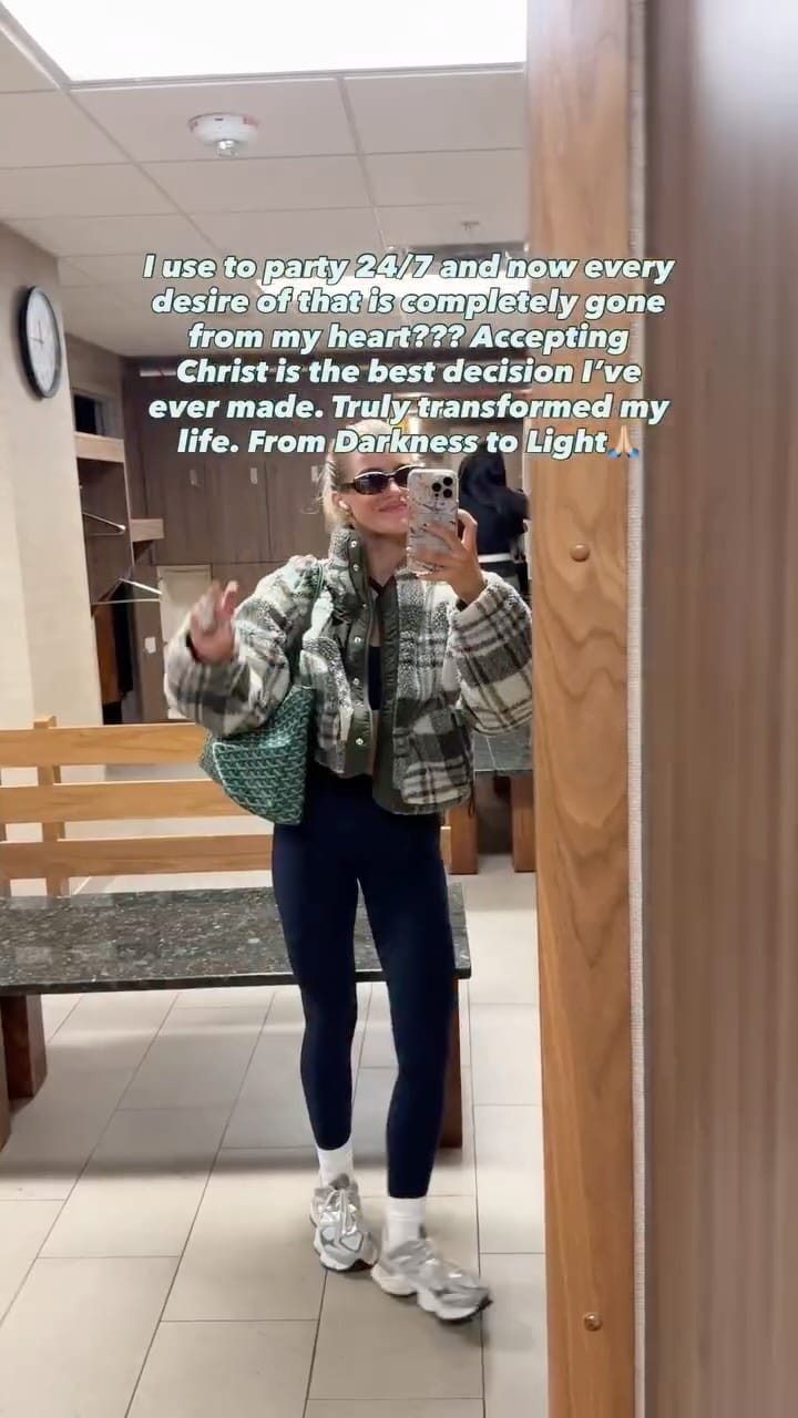 Post 7 by 𝗟𝗜𝗦𝗦♥︎ on Instagram (video)
