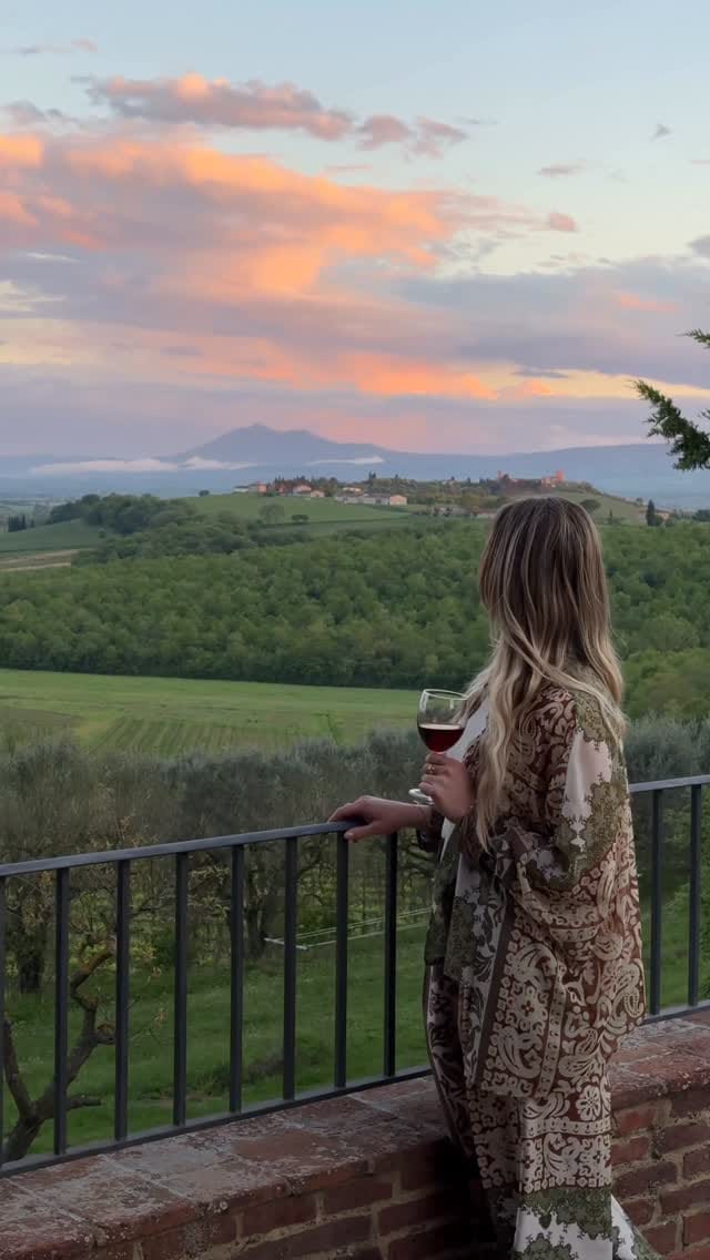 Post 6 by Elena Meola | Travel Creator | Italia 🇮🇹 on Instagram (video)