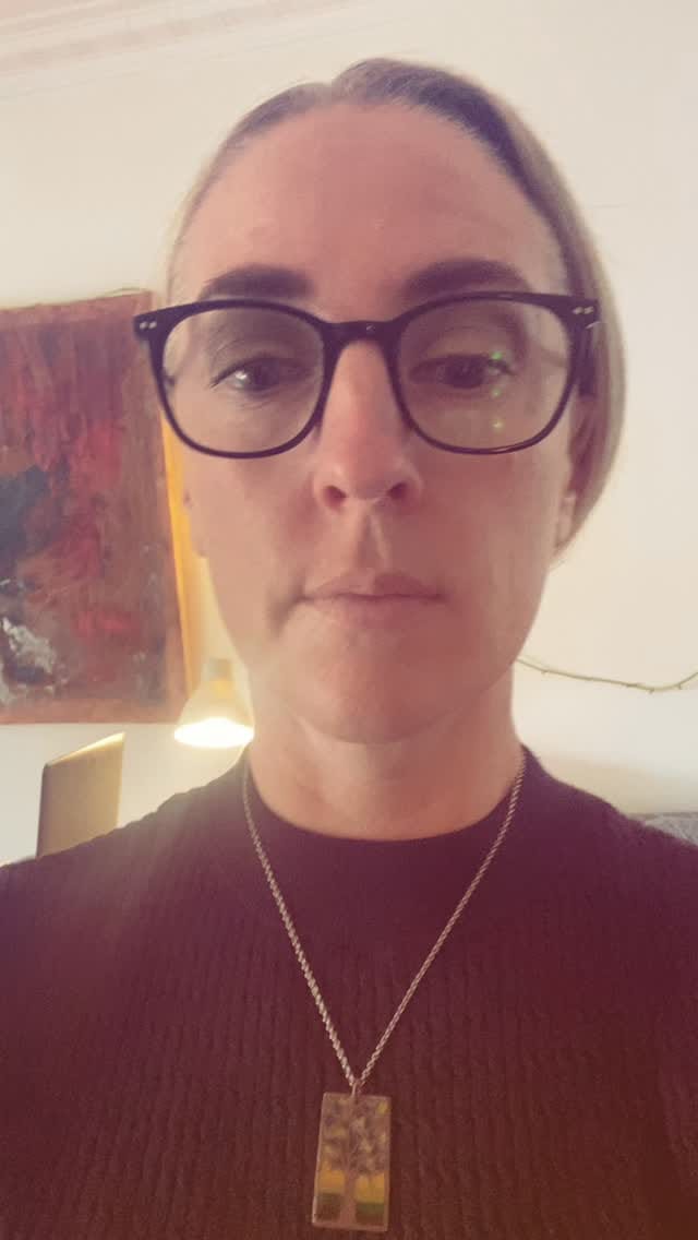 Post 7 by Dr Karina Smith on Instagram (video)
