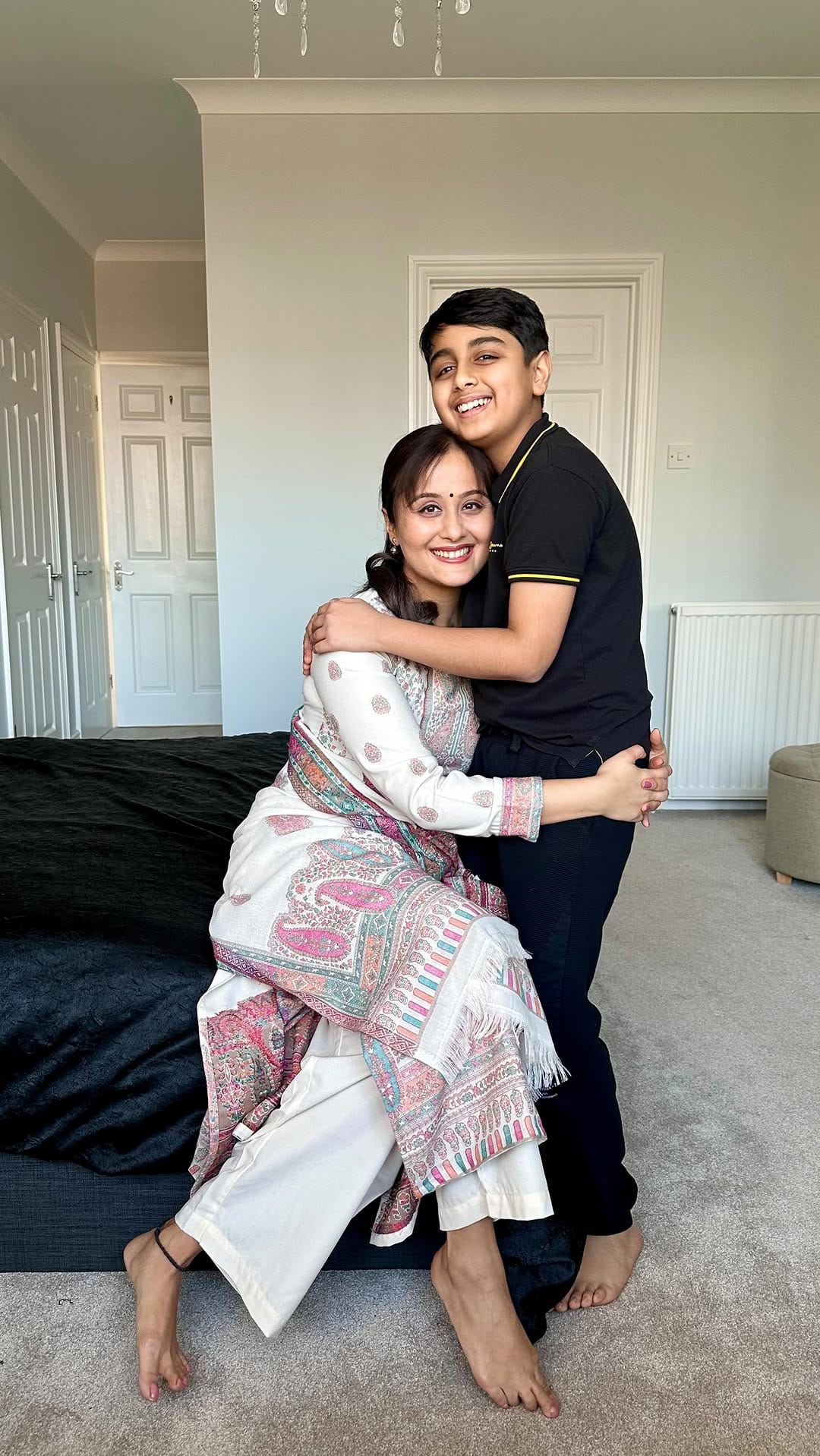 Post 3 by Esha Dhingra on Instagram (video)