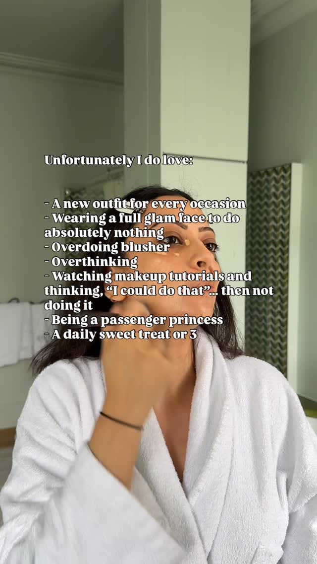Post 6 by Rosie on Instagram (video)