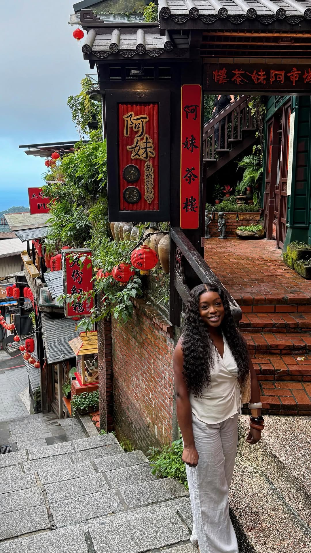 Post 8 by tolu on Instagram (video)