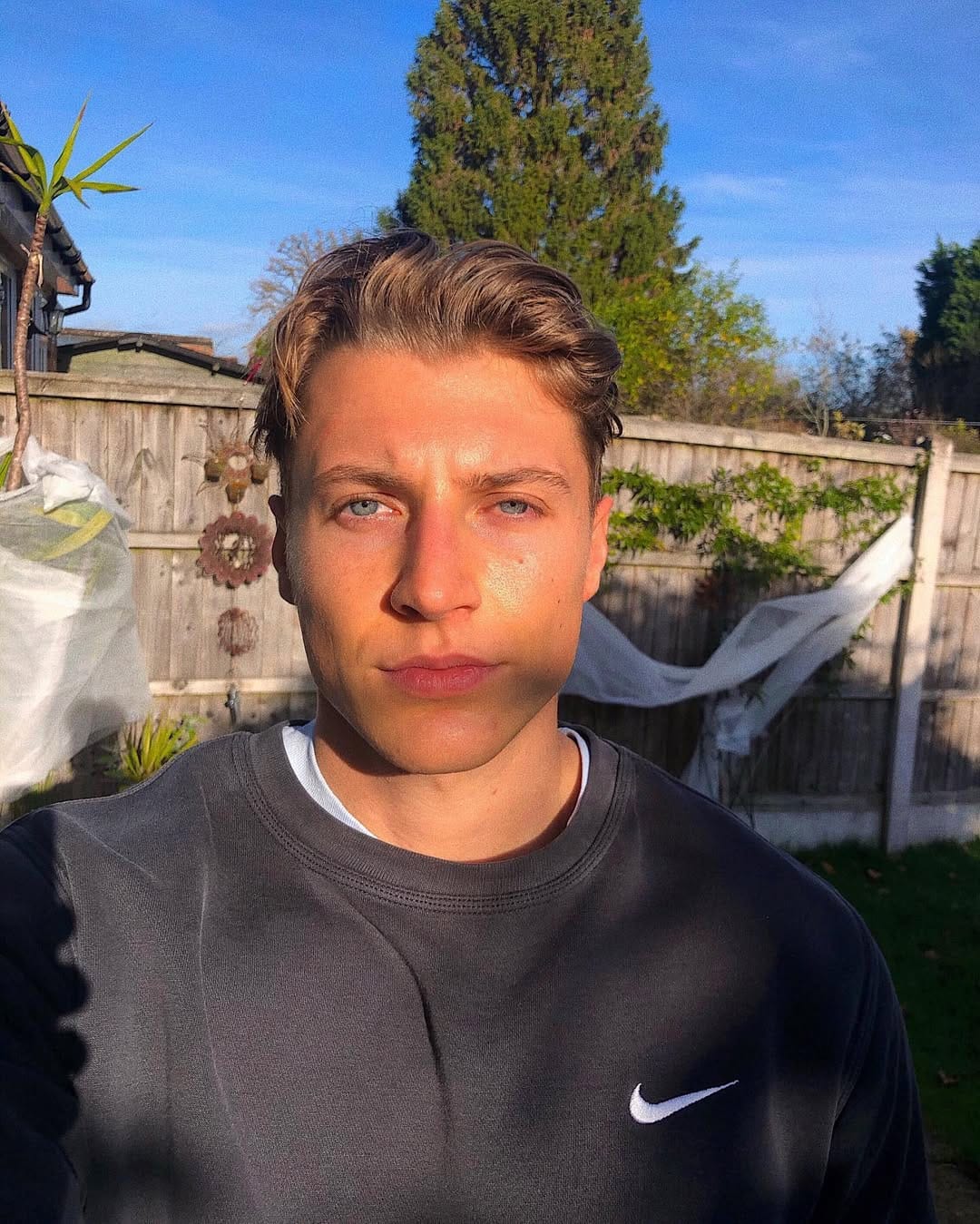 Post 10 by Alex Dean on Instagram (image)