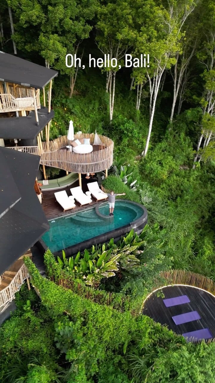 Post 8 by 𝙀𝙙 𝙈𝙩𝙯 | Travel Creator on Instagram (video)