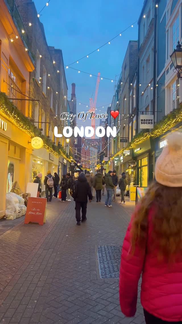Post 5 by Desi Guy In UK || London on Instagram (video)