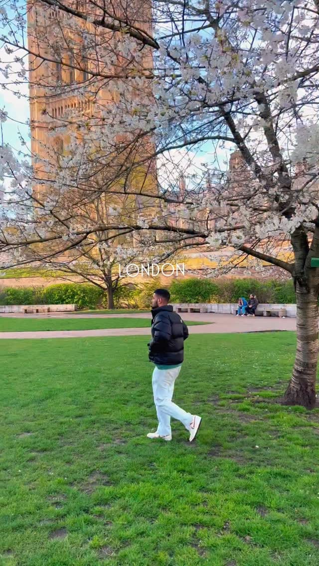 Post 6 by Desi Guy In UK || London on Instagram (video)