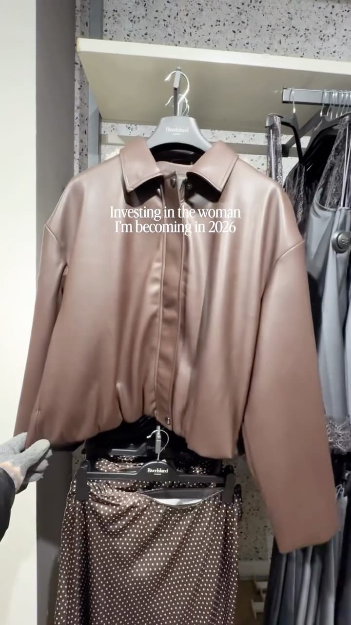 Post 3 by Joy Eniola on Instagram (video)
