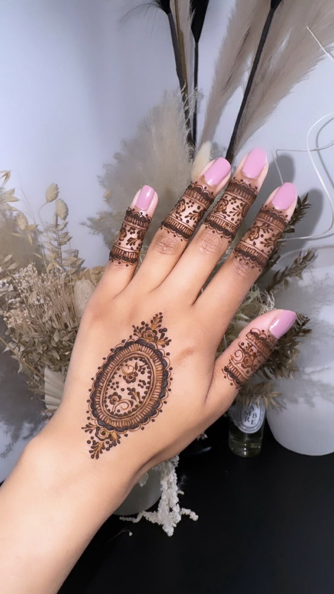 Post 5 by Mehndi By Zaynab on Instagram (video)