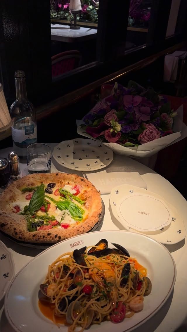 Post 7 by 𝒩𝑒𝑒𝓆𝓈 🍉 on Instagram (video)