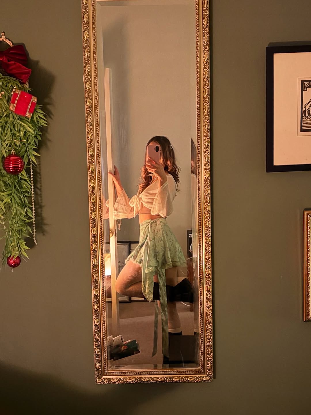 Post 1 by Louise 🐰💗 on Instagram (carousel)