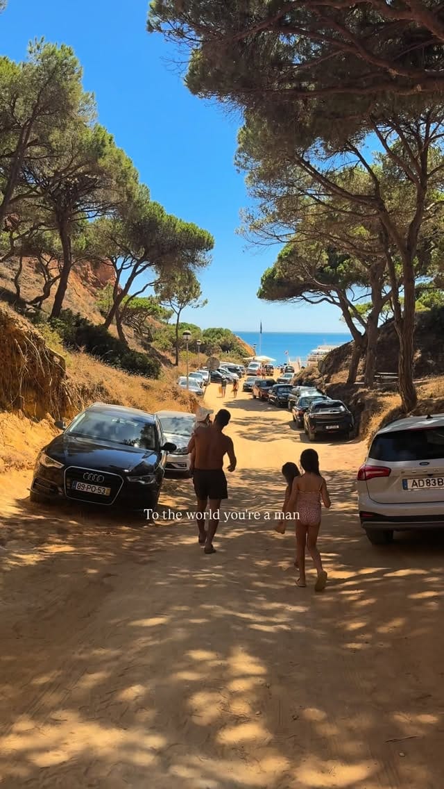 Post 4 by Georgie Pawsey on Instagram (video)