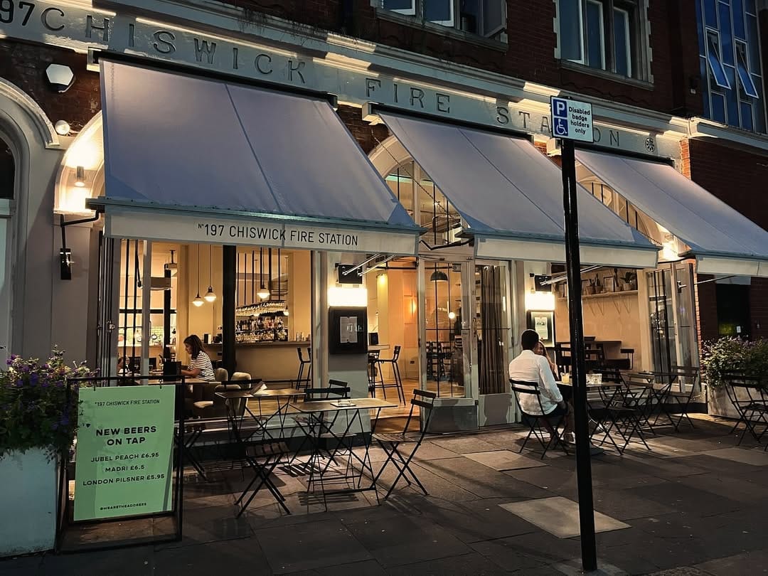 Post 3 by London - hidden gems on Instagram (carousel)