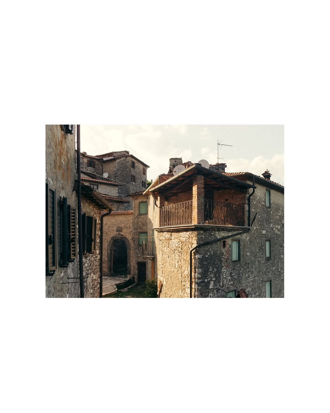 Post 7 by Michele Silva | Photographer on Instagram (image)