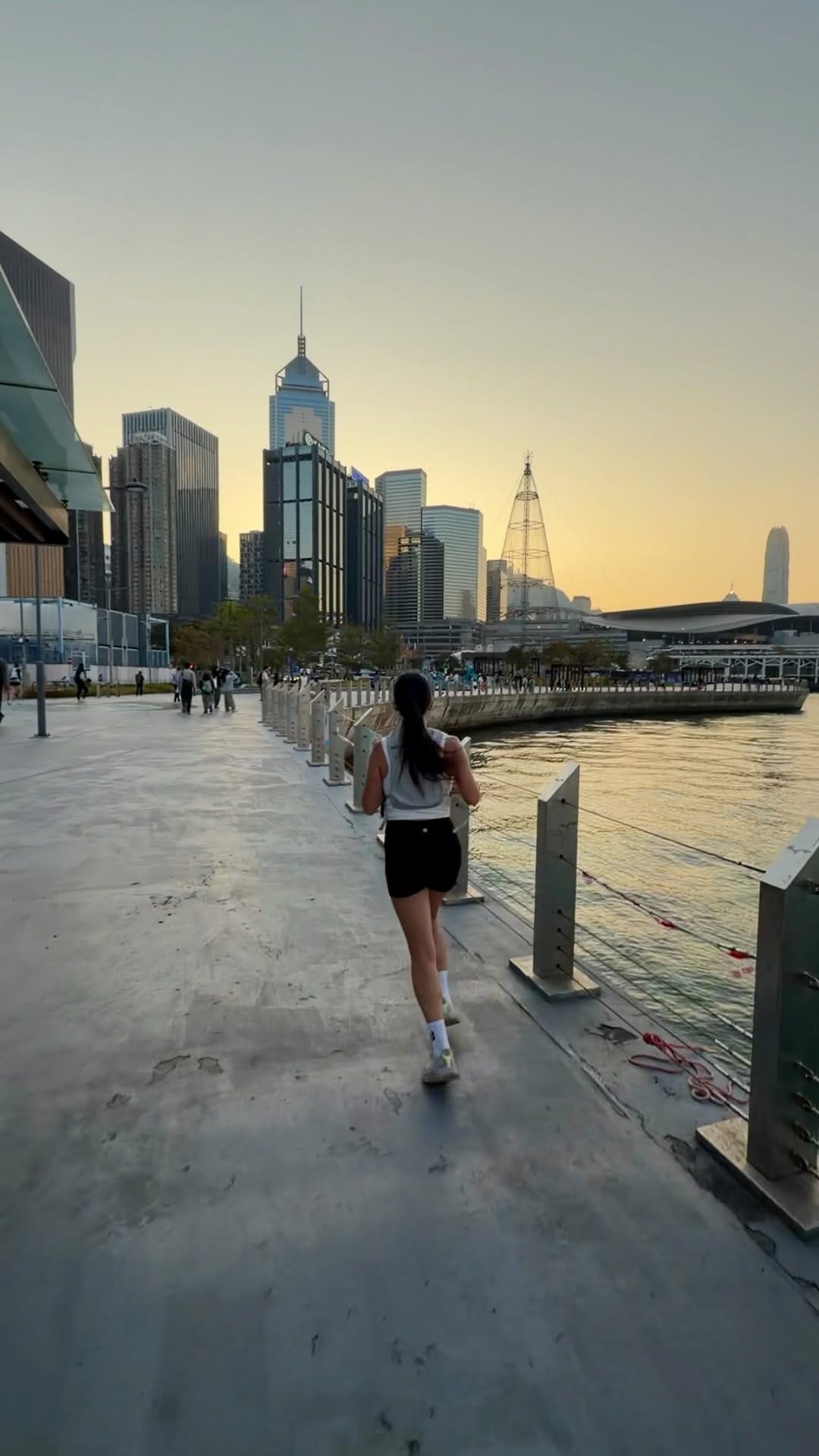 Post 4 by Chantelle on Instagram (video)