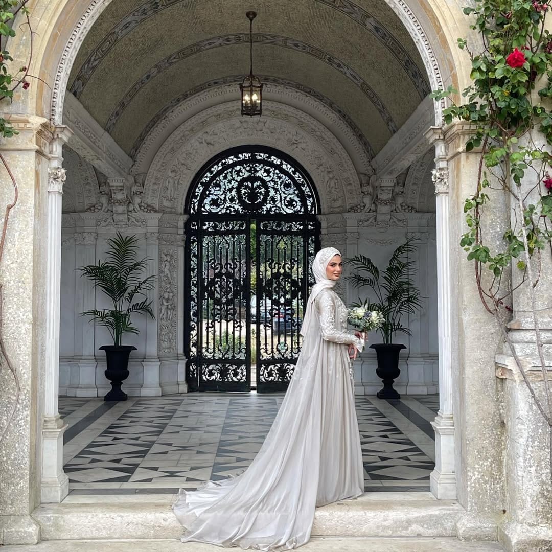 Post 10 by Aminah Ali on Instagram (carousel)