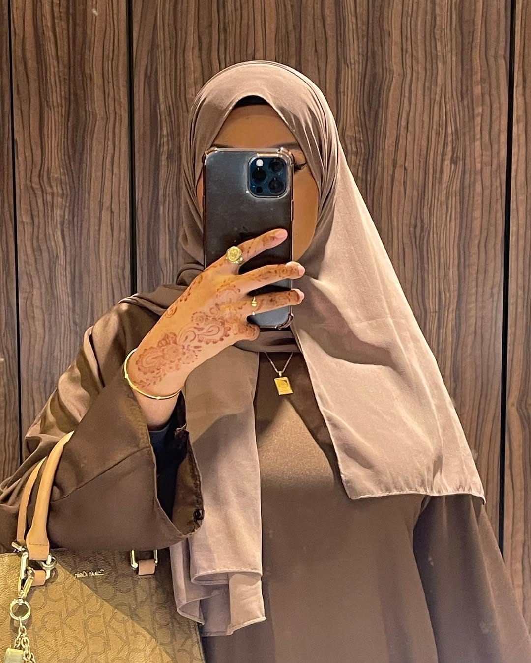 Post 9 by @ixm_beauty on Instagram (carousel)