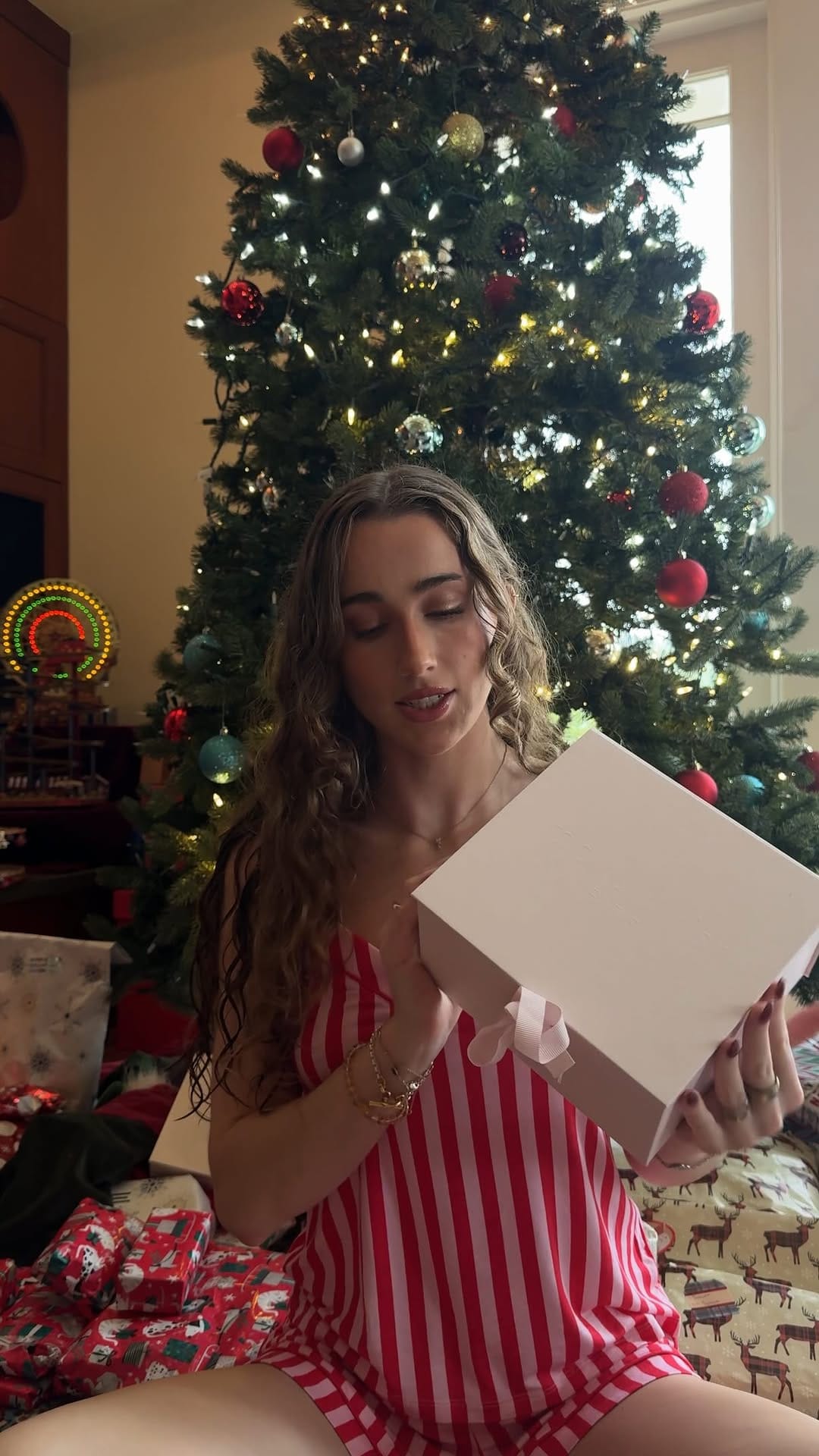 Post 8 by Sienna Santer on Instagram (video)