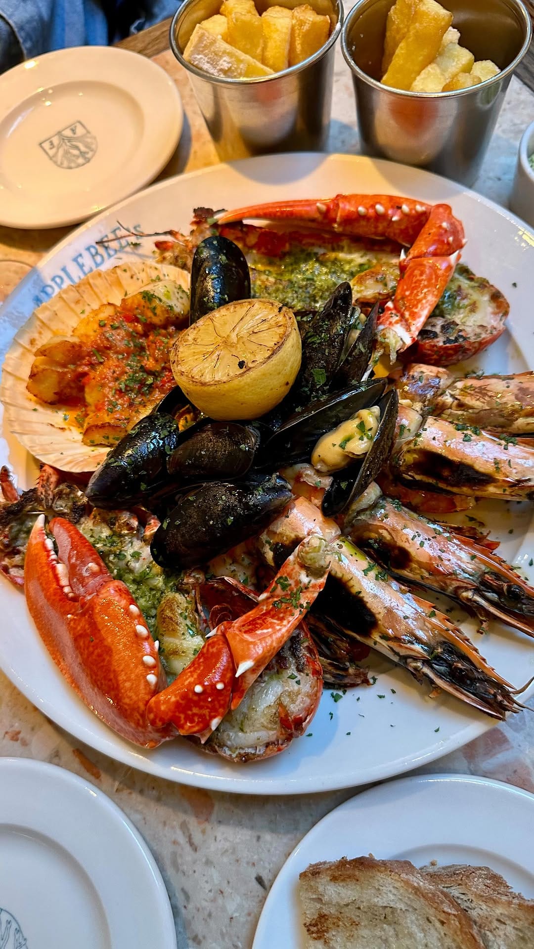 Post 4 by Bev - London Food and Travel on Instagram (video)