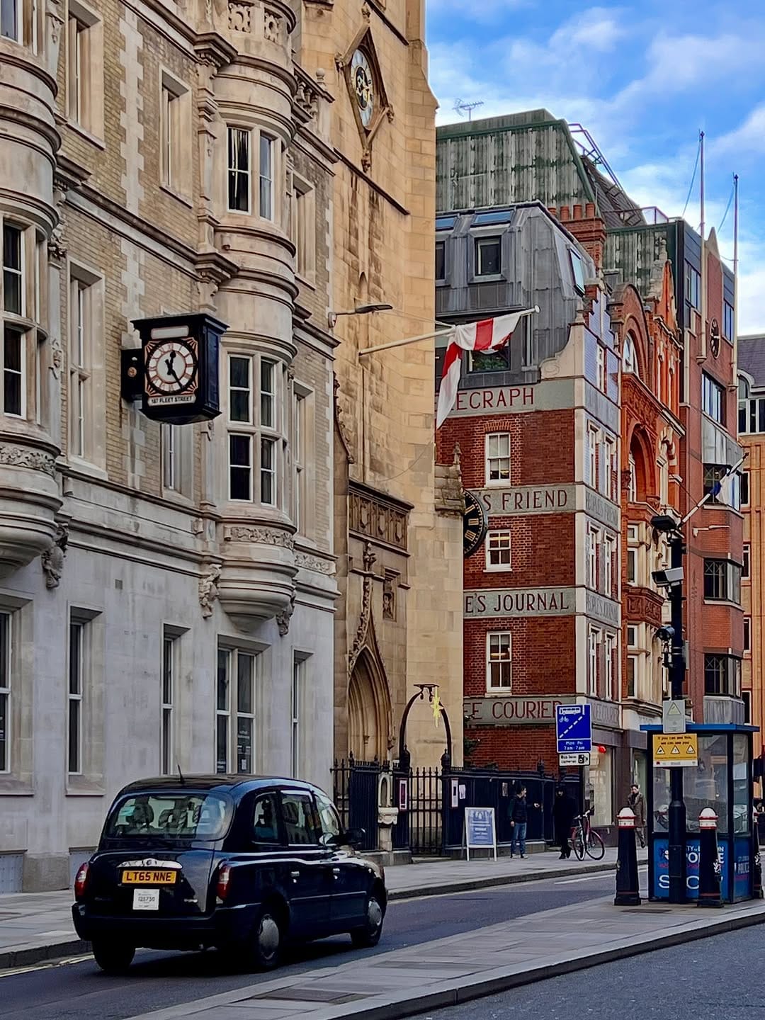 Post 1 by 📸 Lovely Little London ✨ on Instagram (carousel)