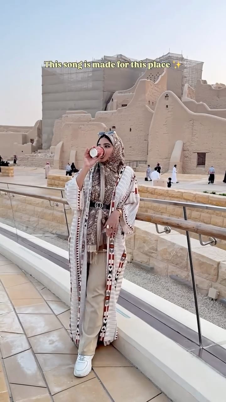 Post 5 by Mubasheera Shaikh on Instagram (video)