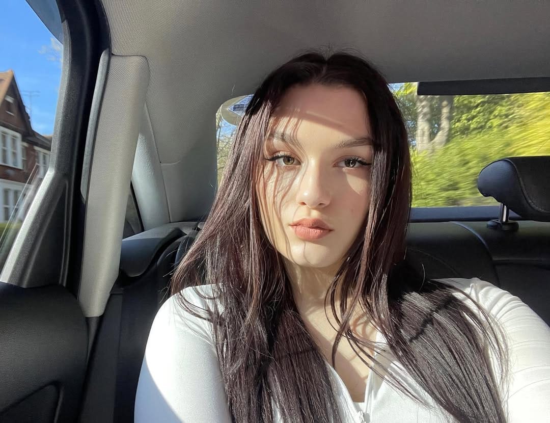 Post 10 by 𝘼𝙣𝙙𝙧𝙚𝙚𝙖-𝘿𝙚𝙣𝙞𝙨𝙖 𝙇𝙪𝙥𝙤𝙫𝙞𝙘𝙞 on Instagram (image)